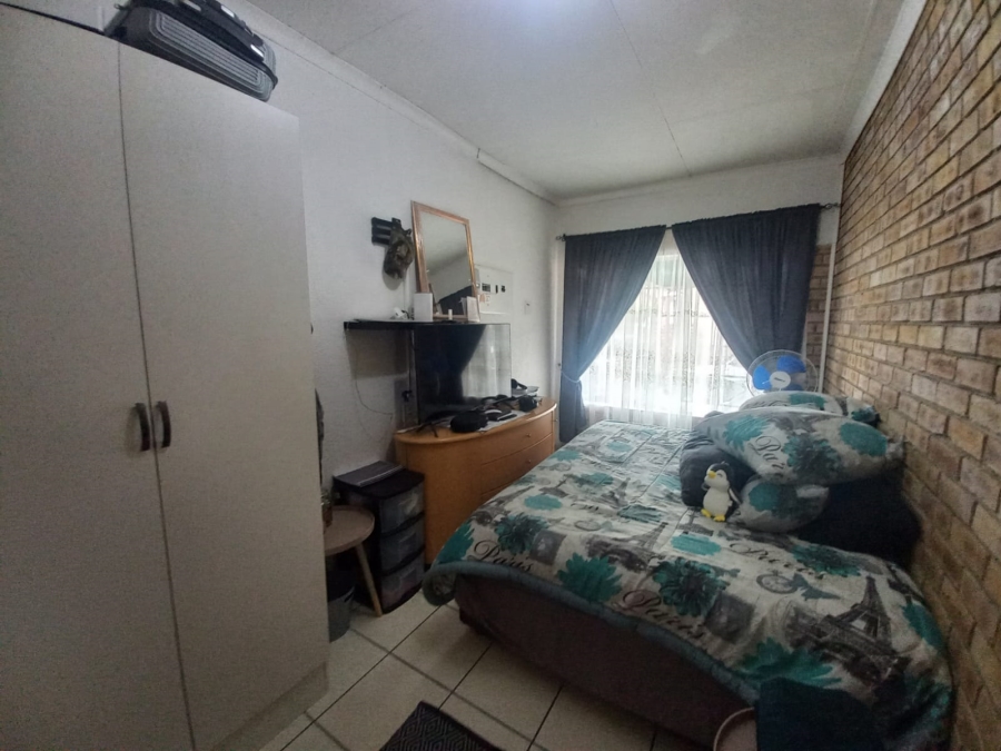 4 Bedroom Property for Sale in Safari Gardens North West